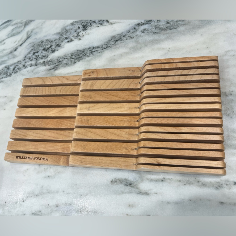 Williams-Sonoma wooden 15-slot knife storage